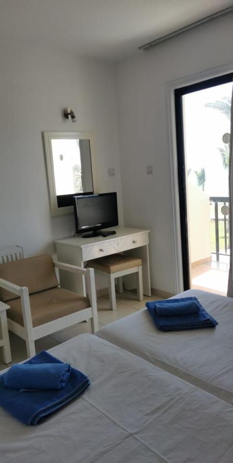 Simos Magic Beach Hotel Apts Ayia Napa Esterno foto