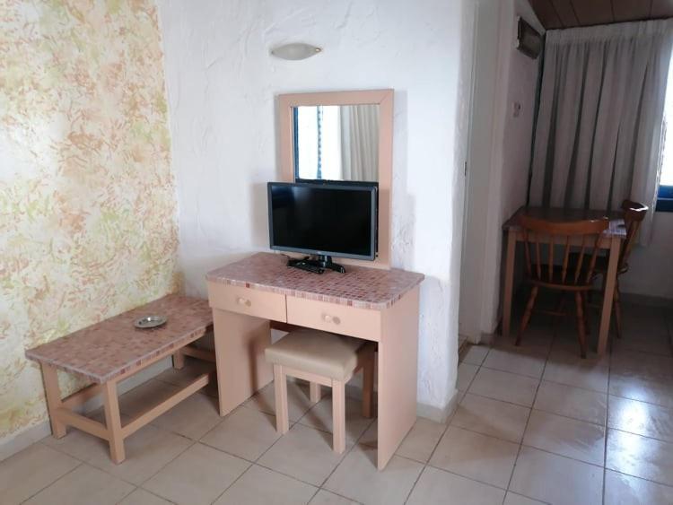 Simos Magic Beach Hotel Apts Ayia Napa Esterno foto