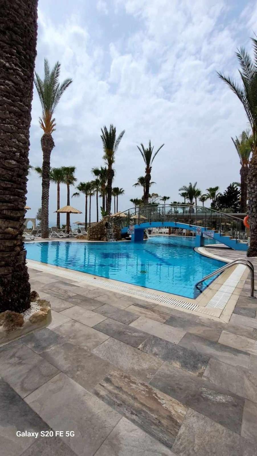 Simos Magic Beach Hotel Apts Ayia Napa Esterno foto