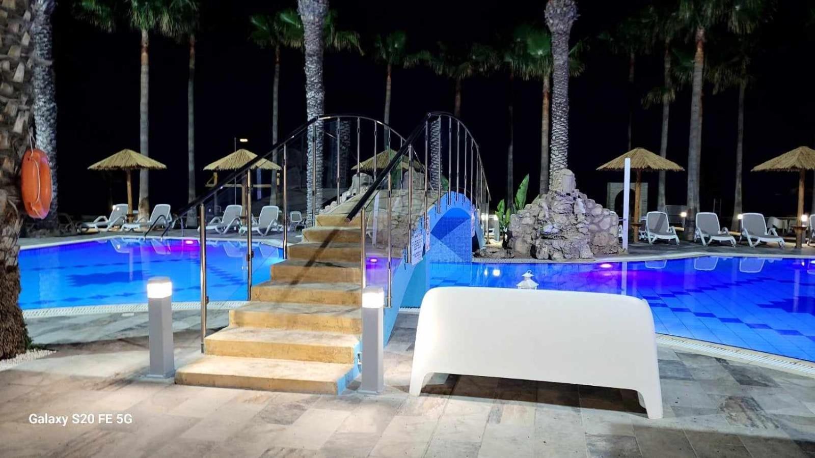 Simos Magic Beach Hotel Apts Ayia Napa Esterno foto