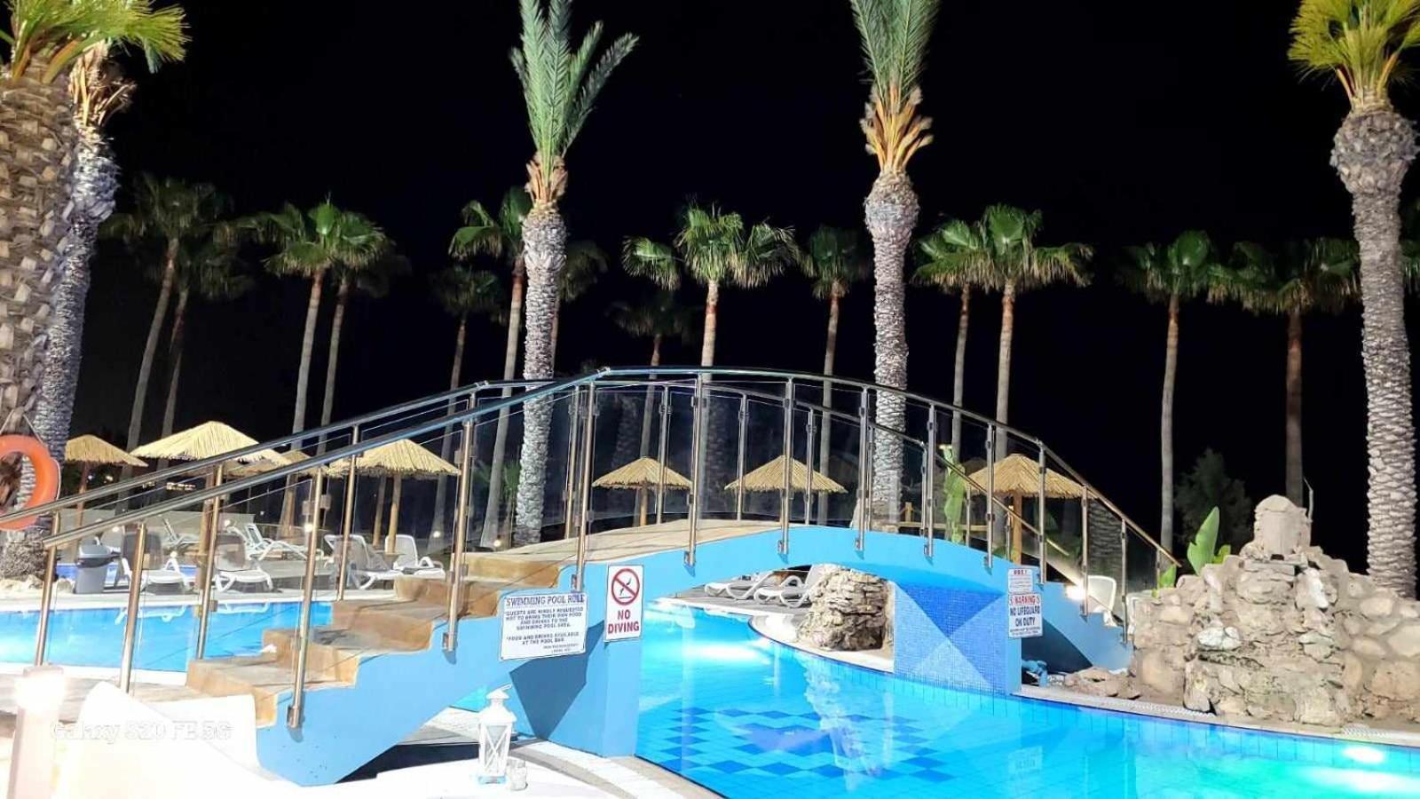 Simos Magic Beach Hotel Apts Ayia Napa Esterno foto
